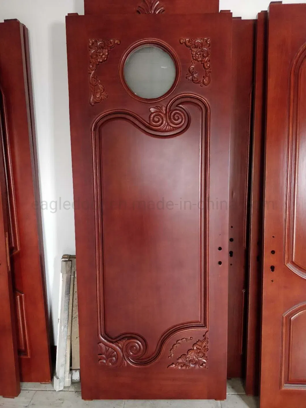 2020classic Design Carving Floral Pattern Modern Cheap 4 Panel Factory Price Hollow Core Double Model for Exterior Wood Door (EF-V027)